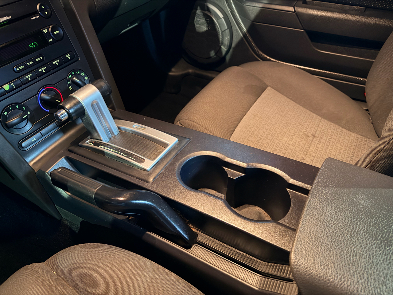 Ford Mustang V6 Standard Coupe 2006