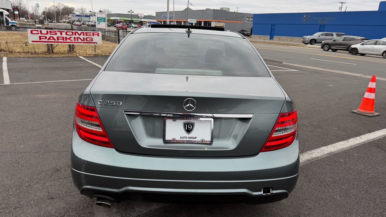 Mercedes-Benz C-Class C250 Luxury Sedan 2012