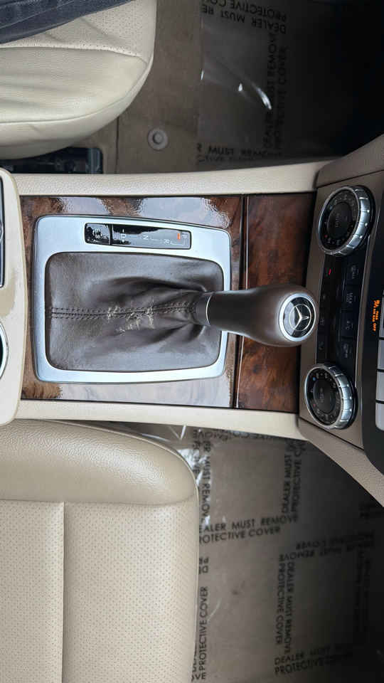 Mercedes-Benz C-Class C250 Luxury Sedan 2012