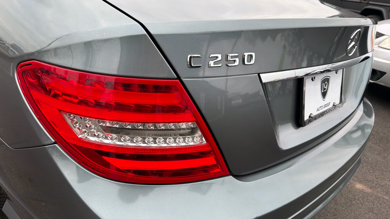 Mercedes-Benz C-Class C250 Luxury Sedan 2012
