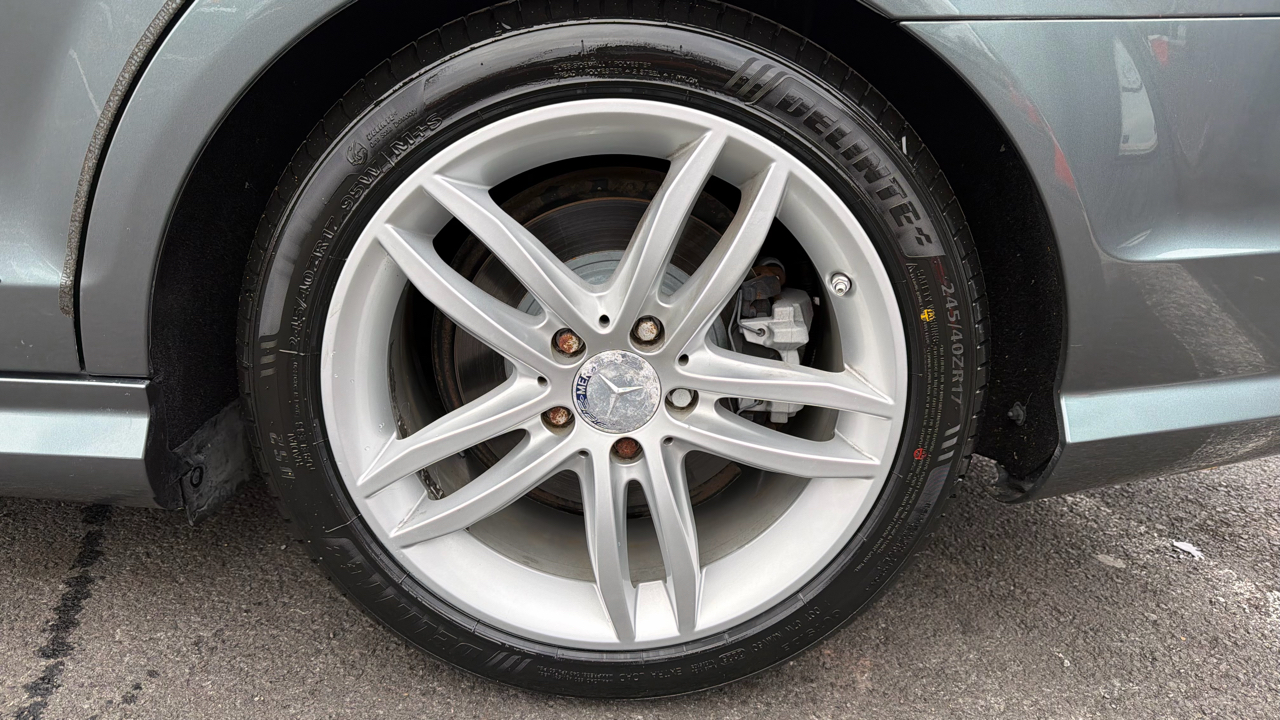 Mercedes-Benz C-Class C250 Luxury Sedan 2012