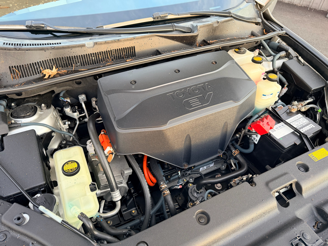 Toyota RAV4 EV Base 2012