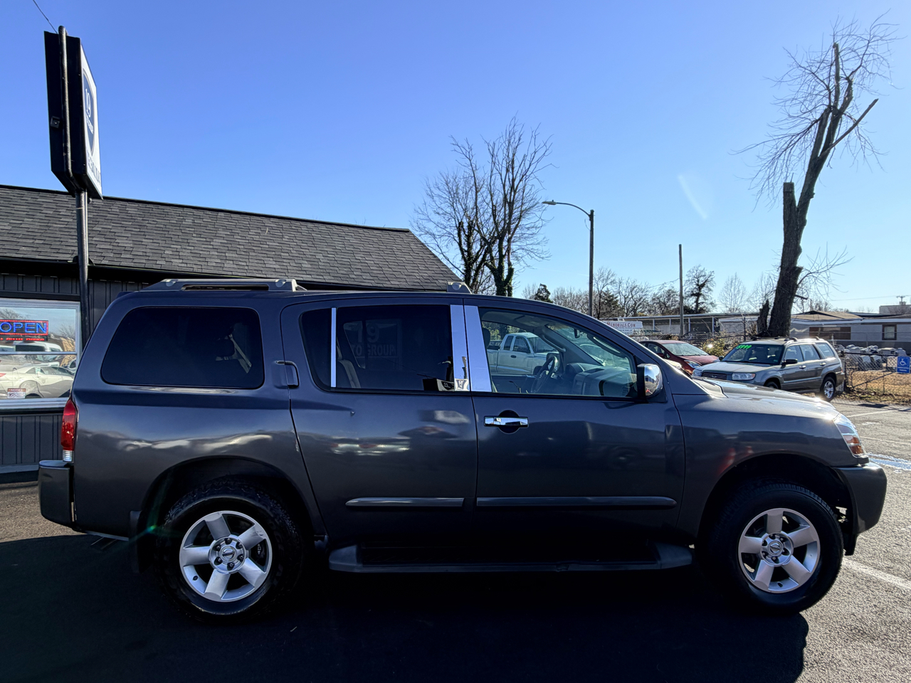 Nissan Armada LE 4WD 2007