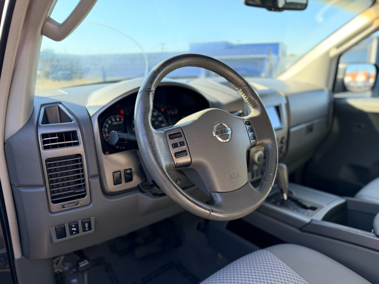 Nissan Armada LE 4WD 2007