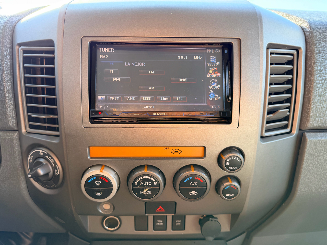 Nissan Armada LE 4WD 2007