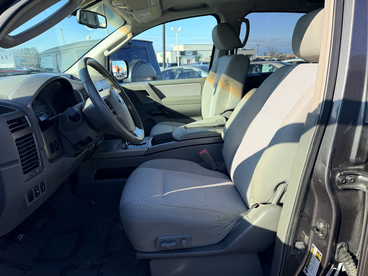 Nissan Armada LE 4WD 2007