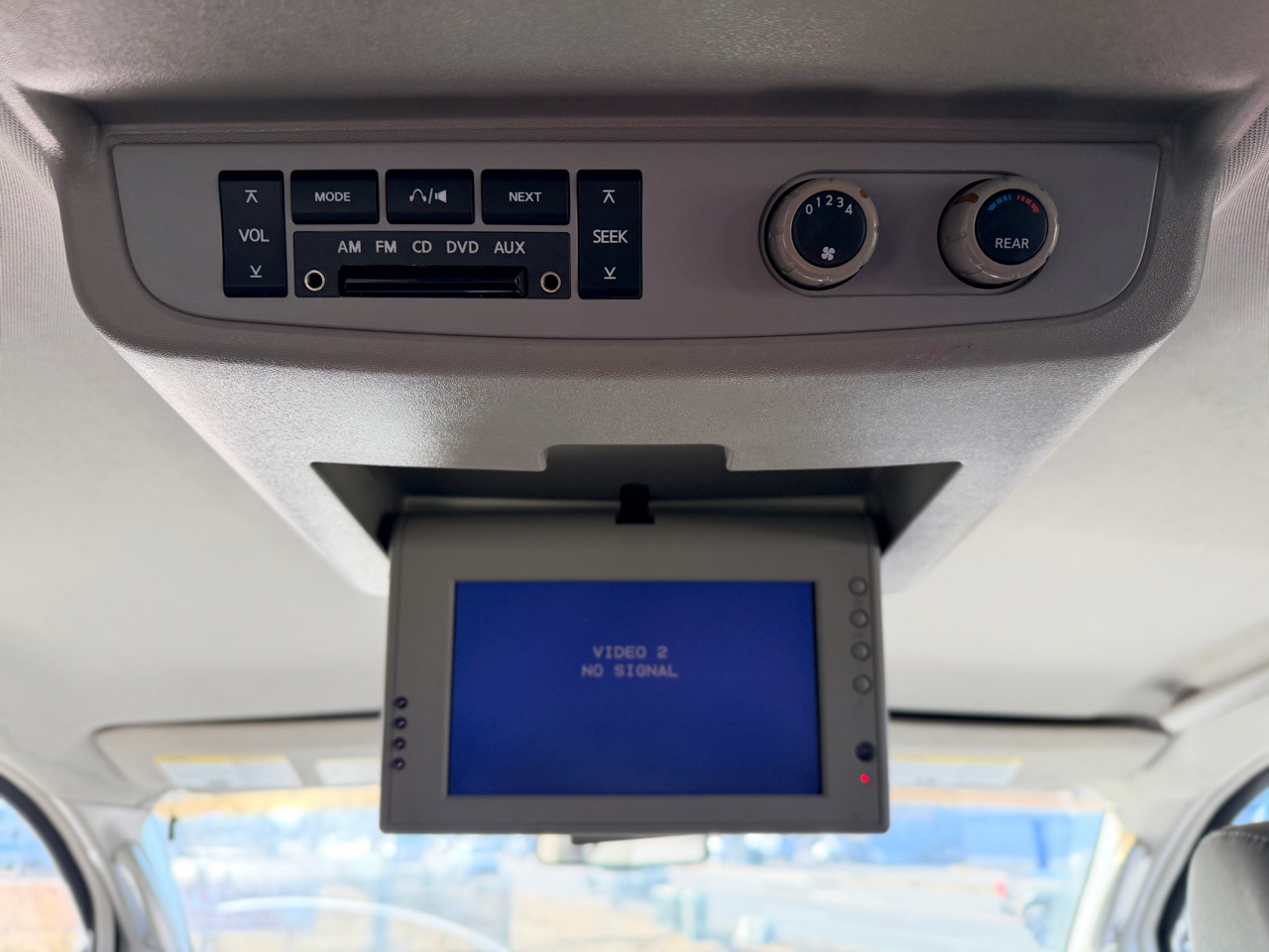 Nissan Armada LE 4WD 2007