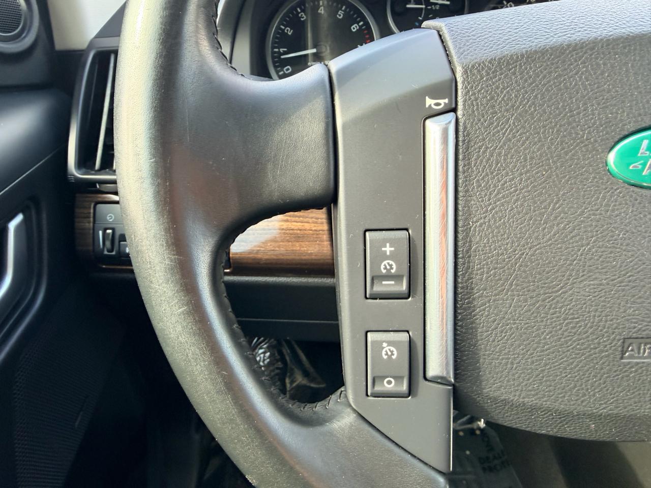 Land Rover LR2 HSE 2011