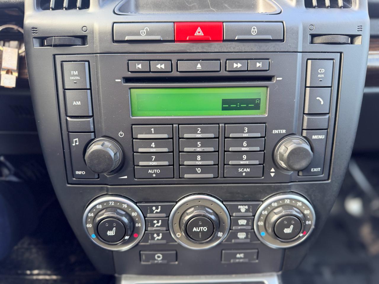 Land Rover LR2 HSE 2011