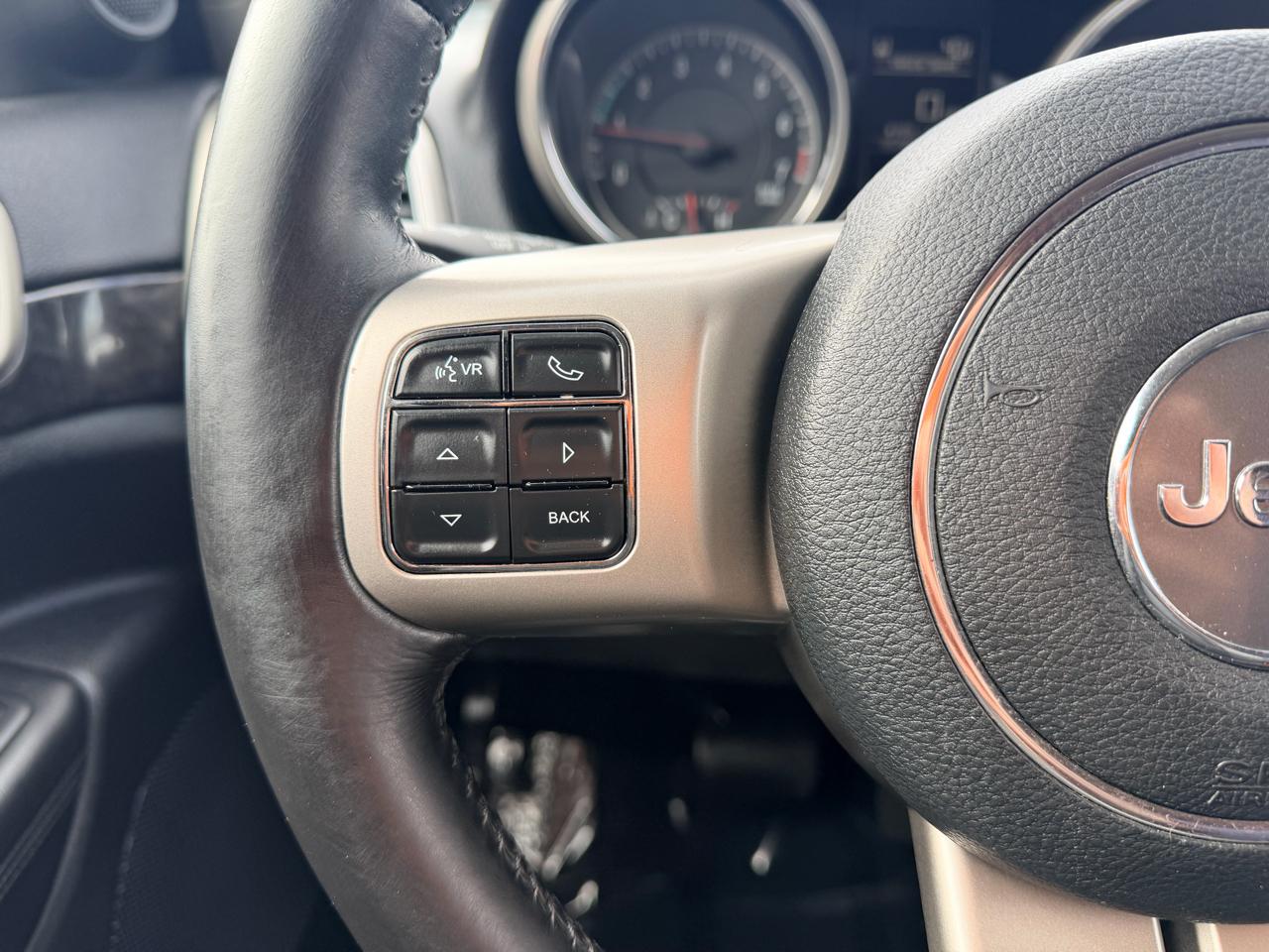 Jeep Grand Cherokee Laredo 4WD 2012