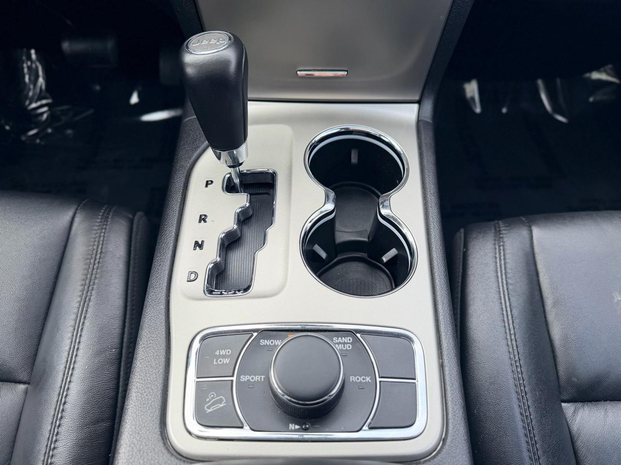 Jeep Grand Cherokee Laredo 4WD 2012