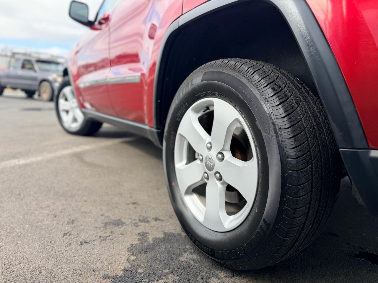 Jeep Grand Cherokee Laredo 4WD 2012