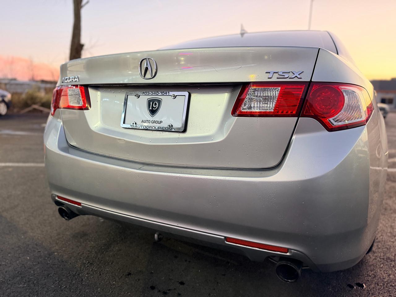 Acura TSX 5-Speed AT with Tech Package 2009