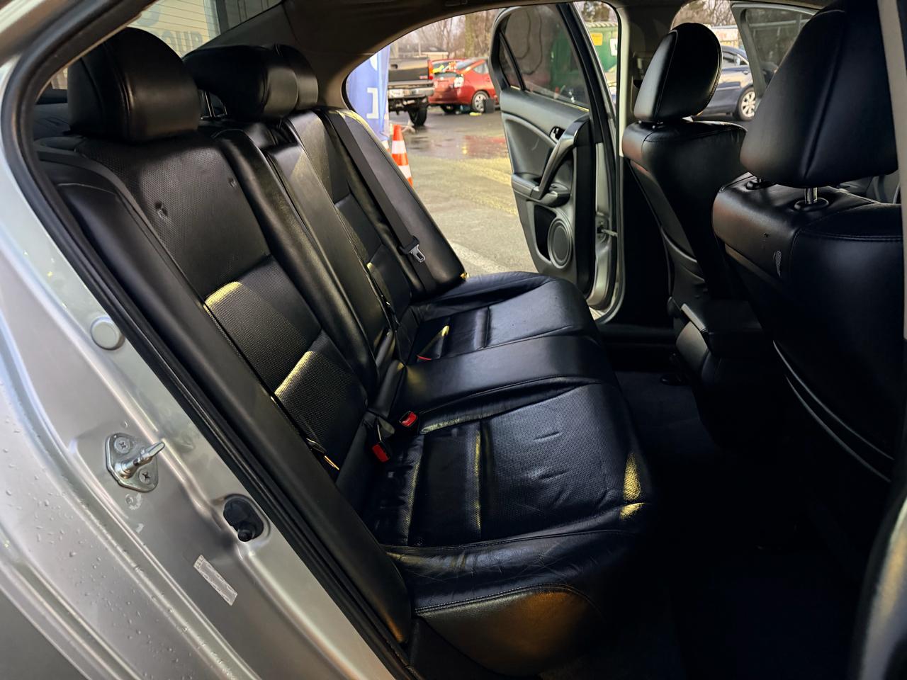 Acura TSX 5-Speed AT with Tech Package 2009