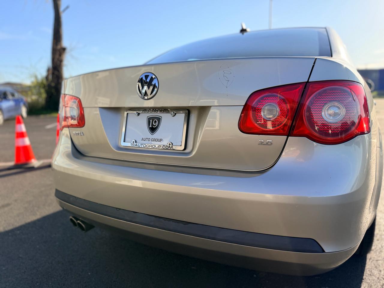 Volkswagen Jetta 2.5L w/ Pkg. 1 2007