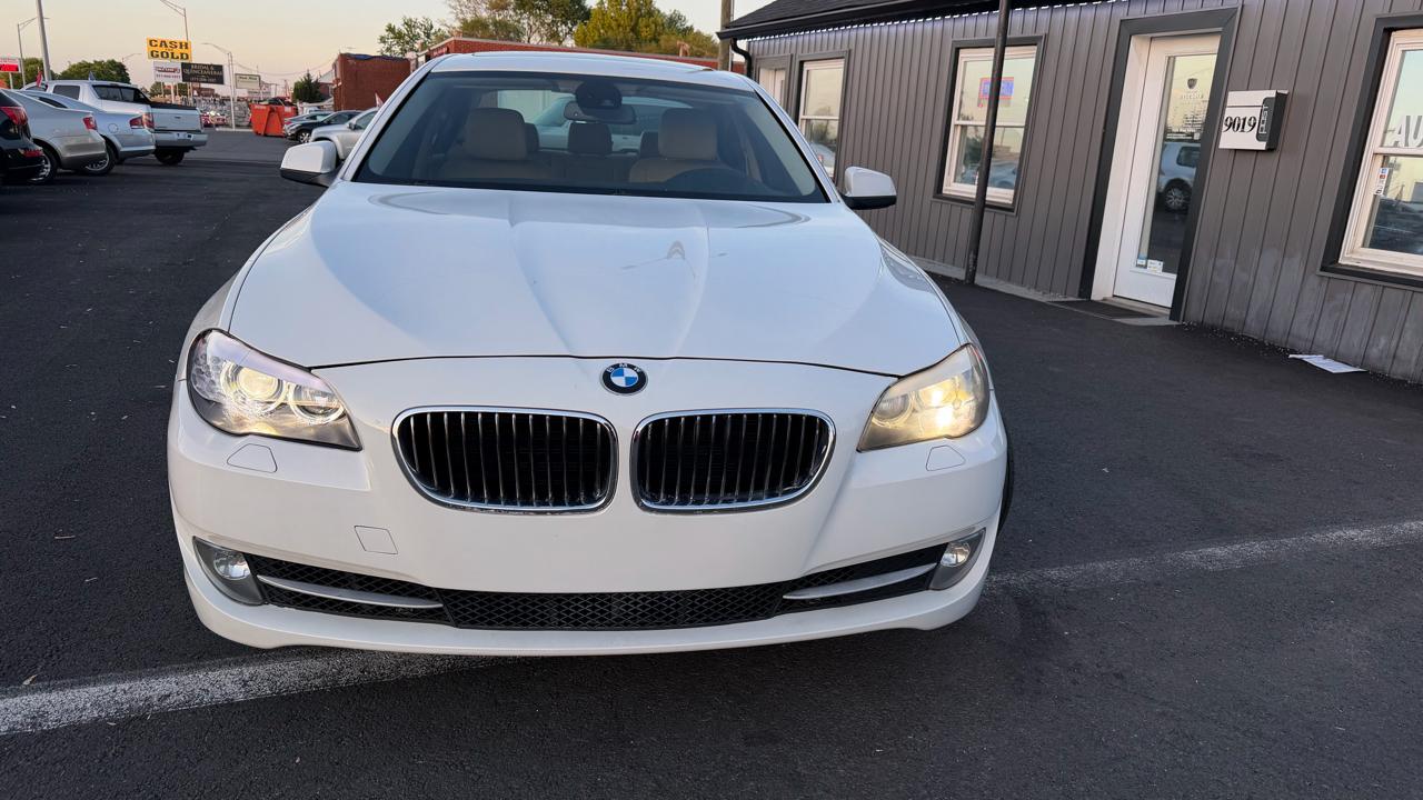 BMW 5-Series 535xi 2011