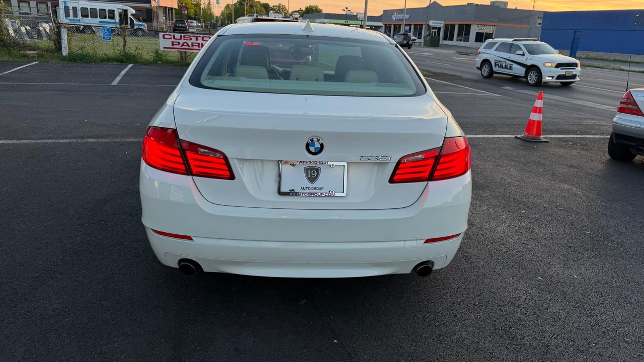 BMW 5-Series 535xi 2011