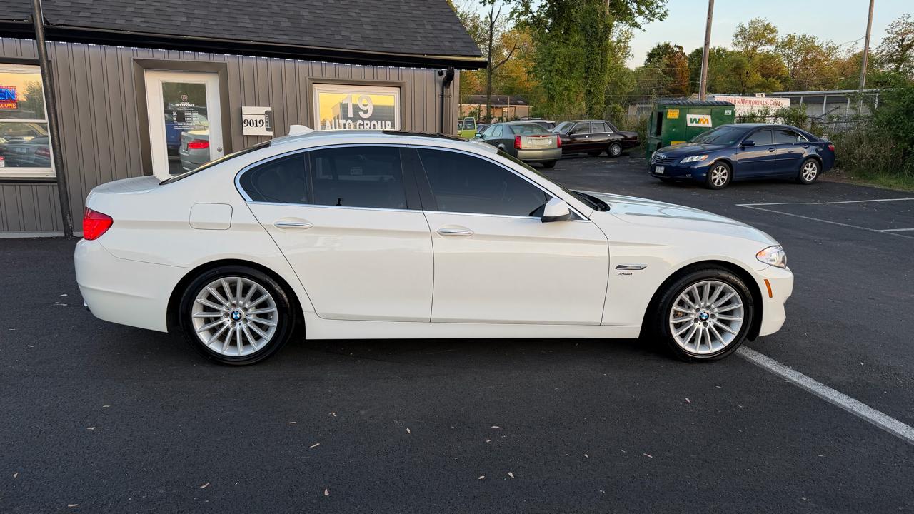 BMW 5-Series 535xi 2011