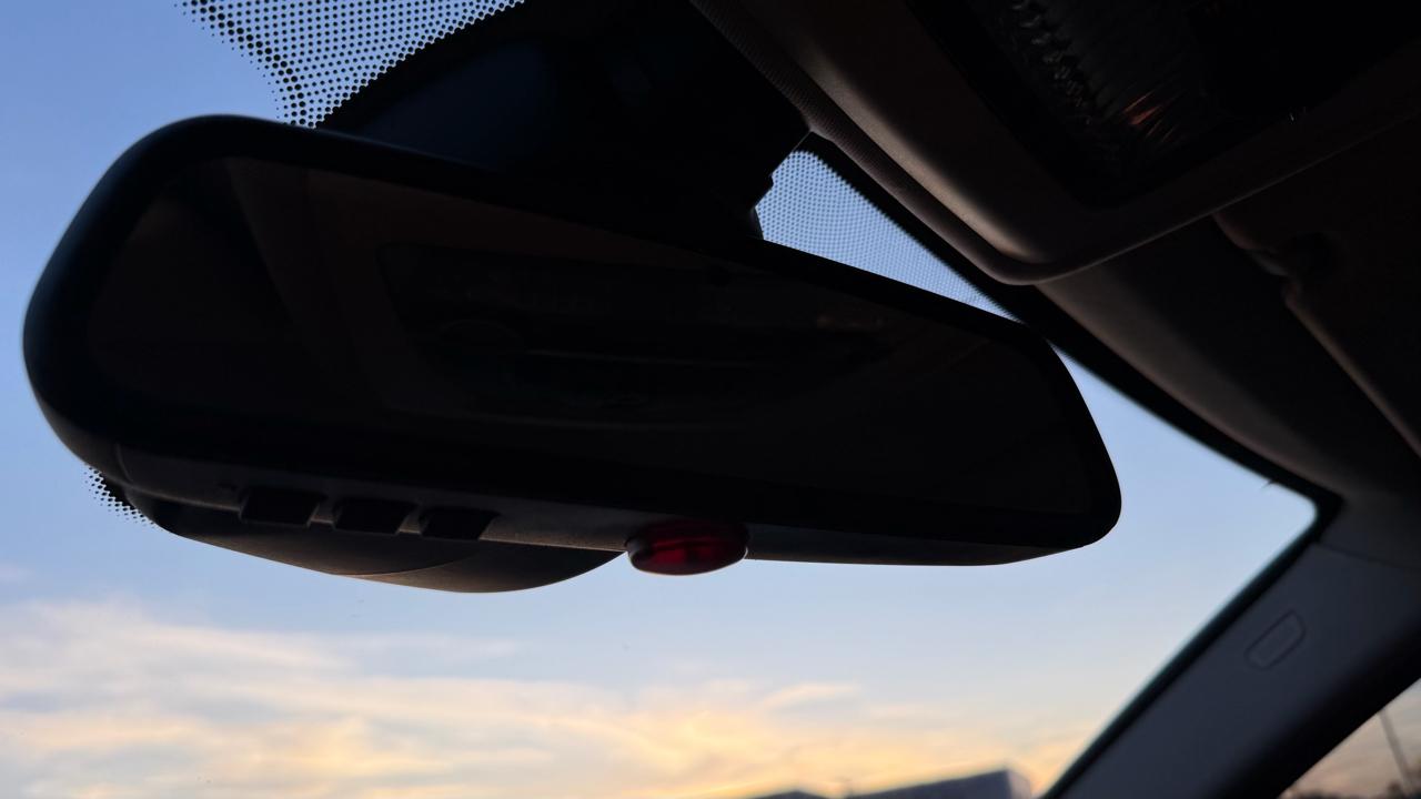 BMW 5-Series 535xi 2011