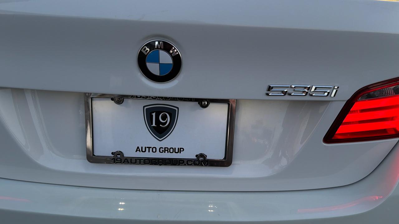 BMW 5-Series 535xi 2011