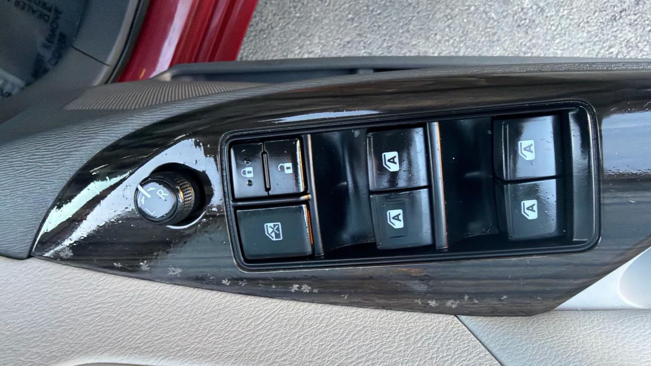 Toyota Sienna XLE 7-Passenger AWD 2017