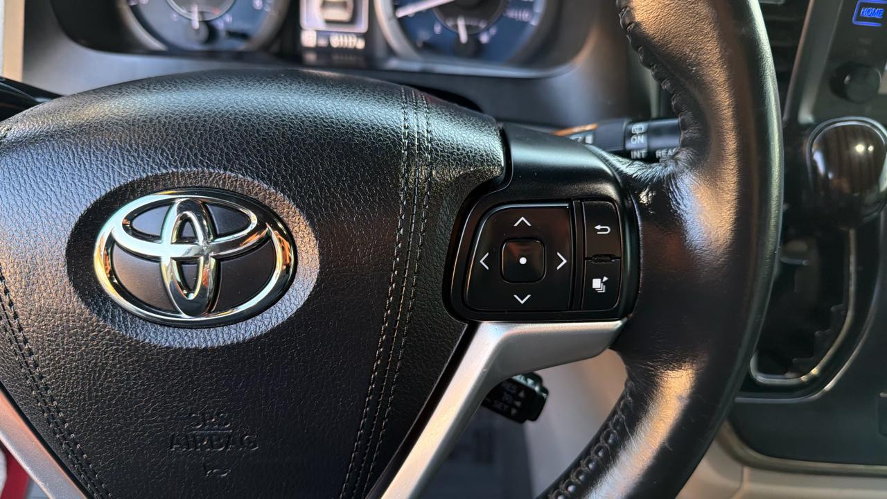 Toyota Sienna XLE 7-Passenger AWD 2017