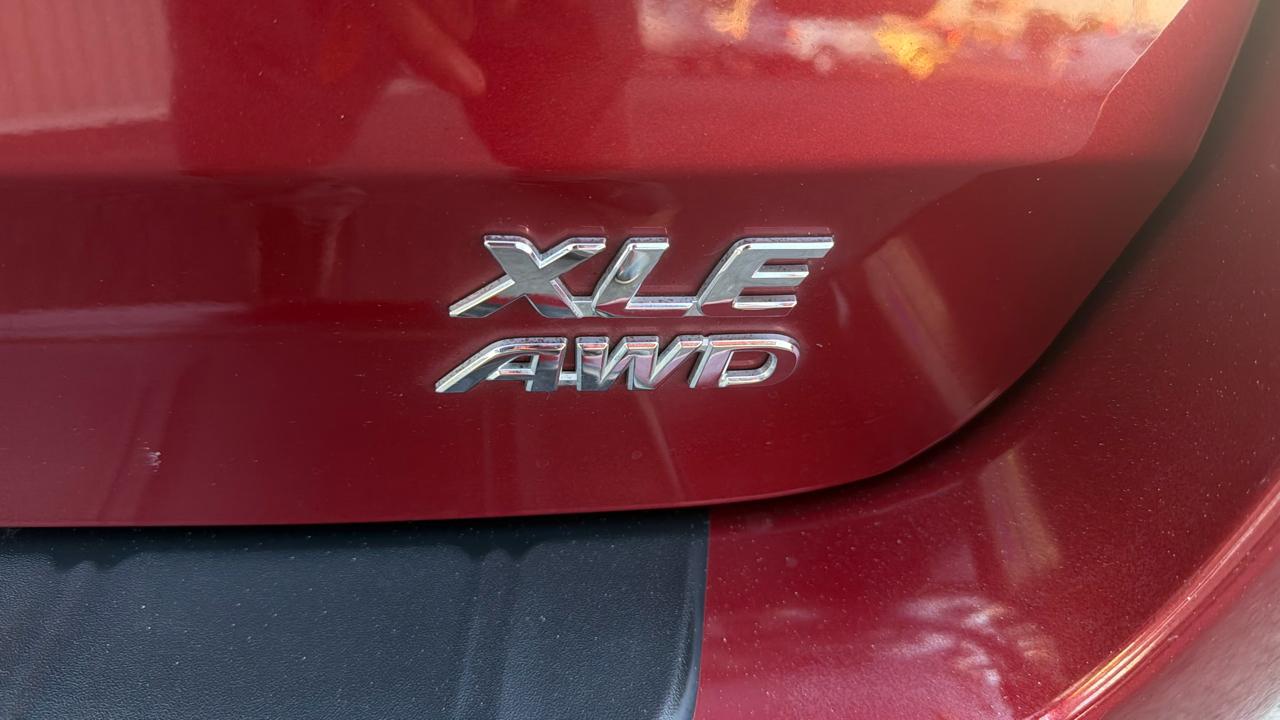 Toyota Sienna XLE 7-Passenger AWD 2017