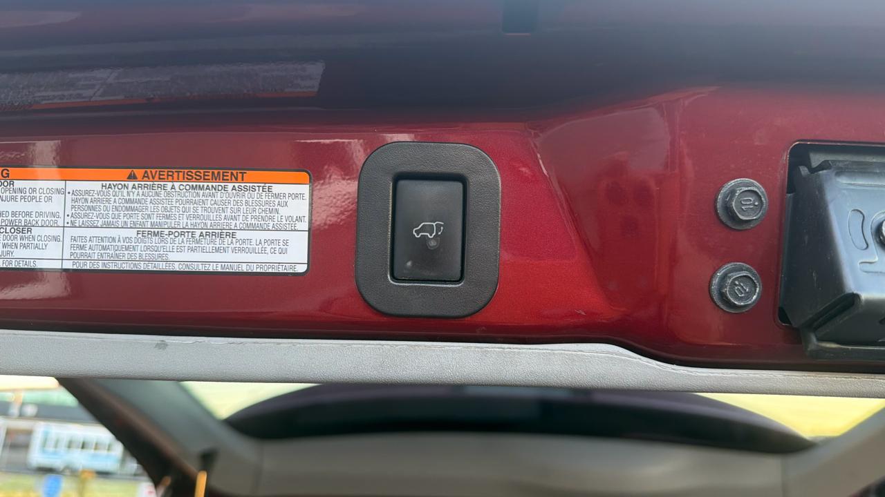 Toyota Sienna XLE 7-Passenger AWD 2017