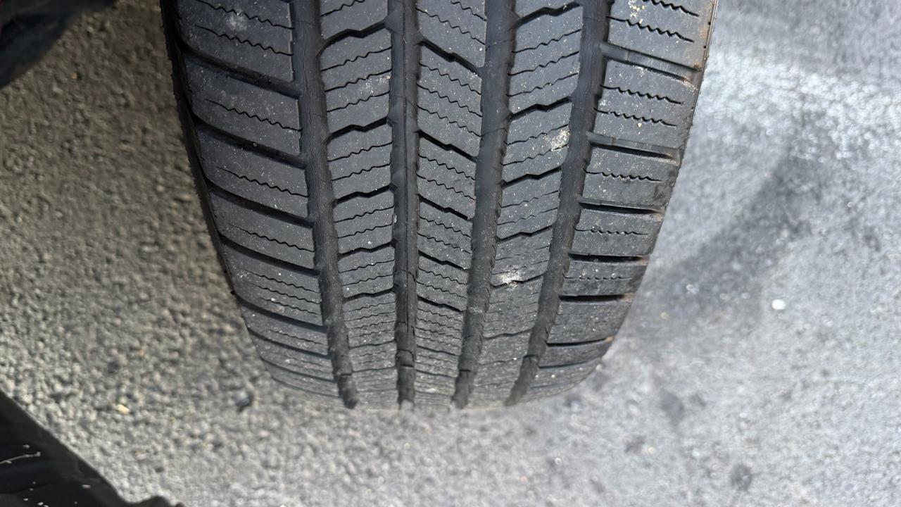 Toyota Sienna XLE 7-Passenger AWD 2017