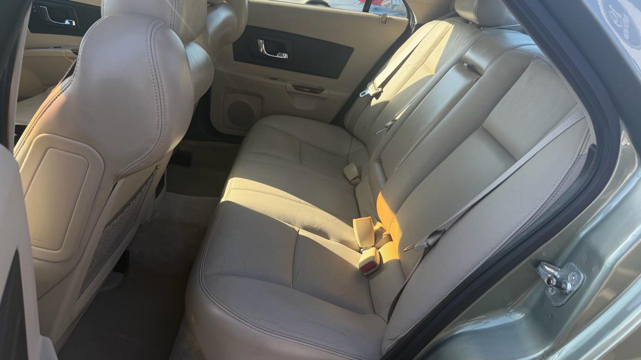 Cadillac CTS Base 2004