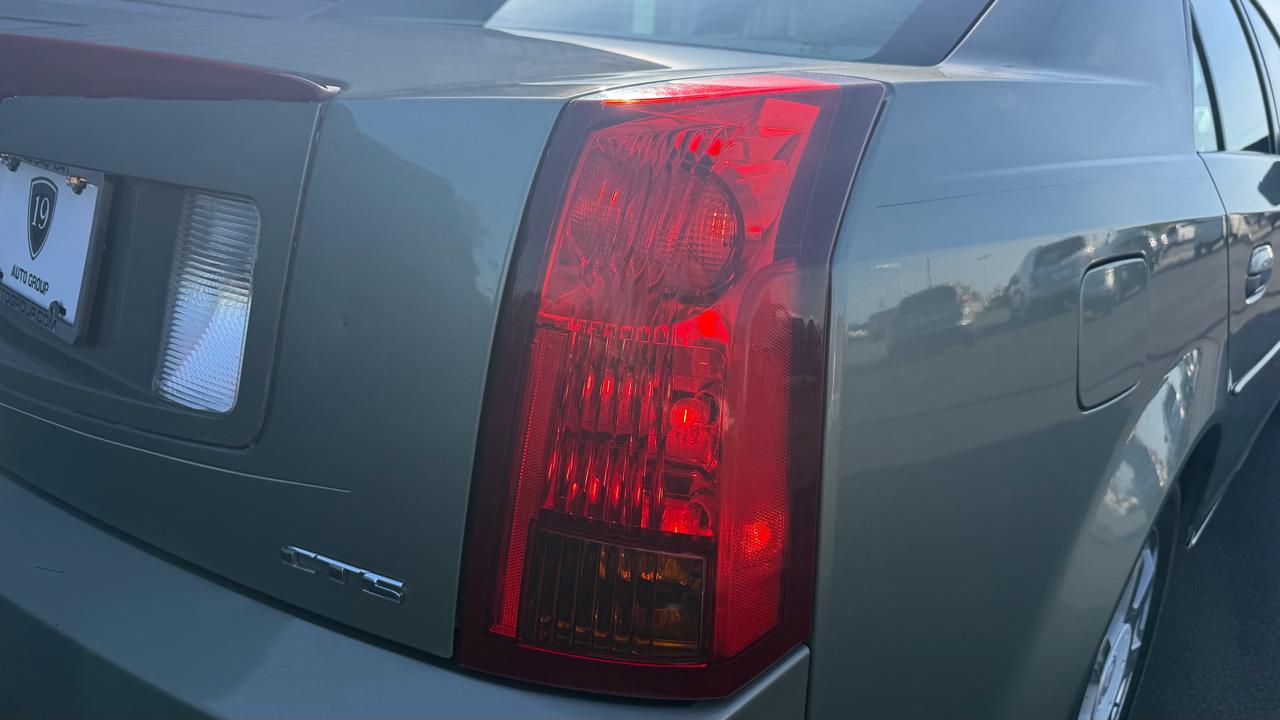 Cadillac CTS Base 2004