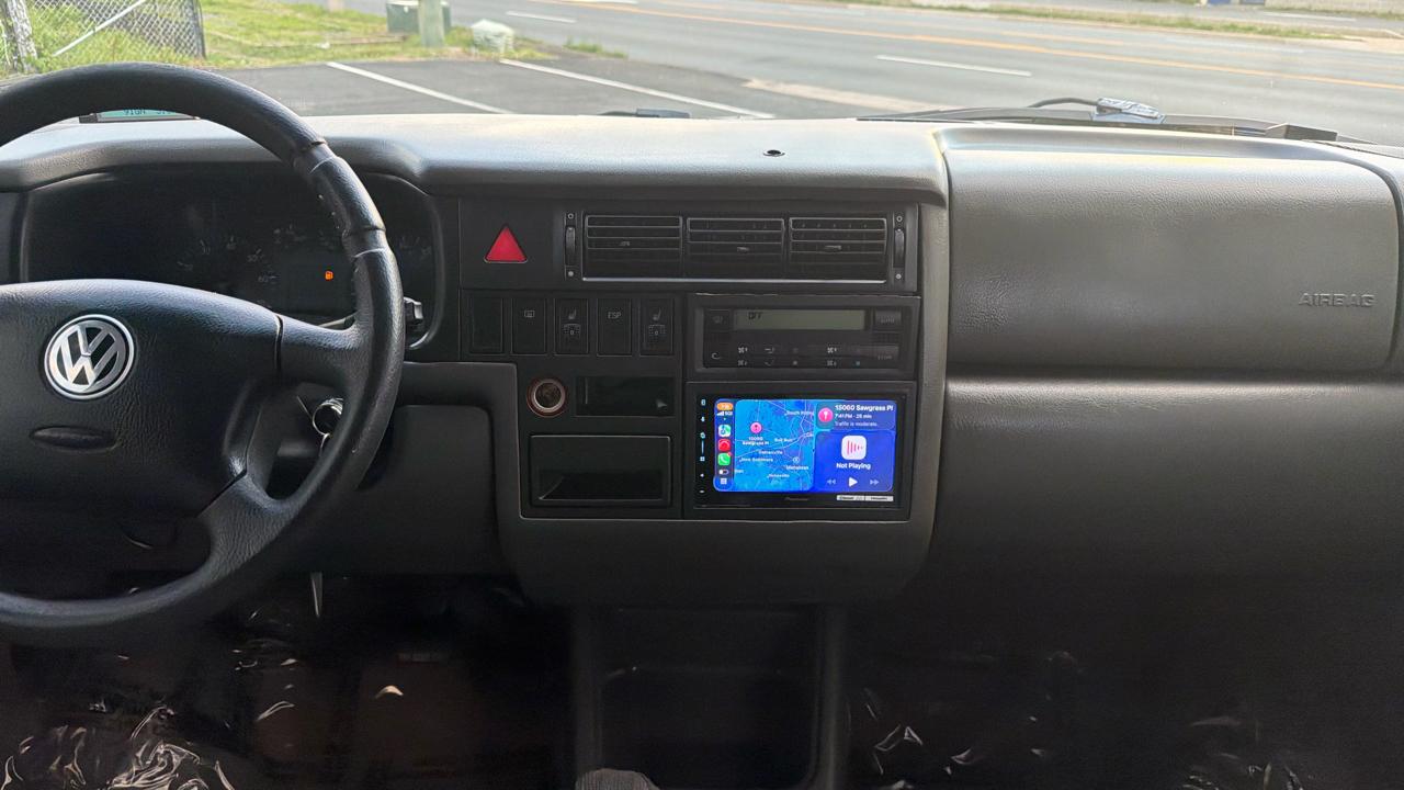 Volkswagen EuroVan MV 2003