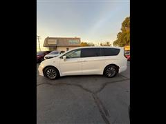 2022 Chrysler Pacifica Hybrid 