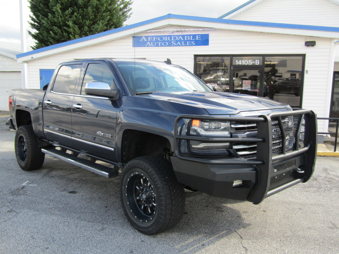 2018 Chevrolet Silverado 1500 LTZ Crew Cab 4WD