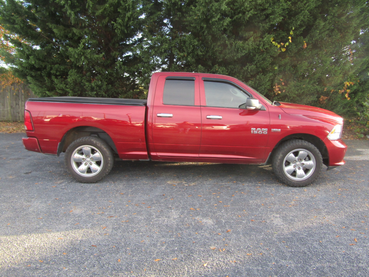 RAM 1500 Tradesman Quad Cab 4WD 2014 RAM 1500 Tradesman Quad Cab 4WD 2014