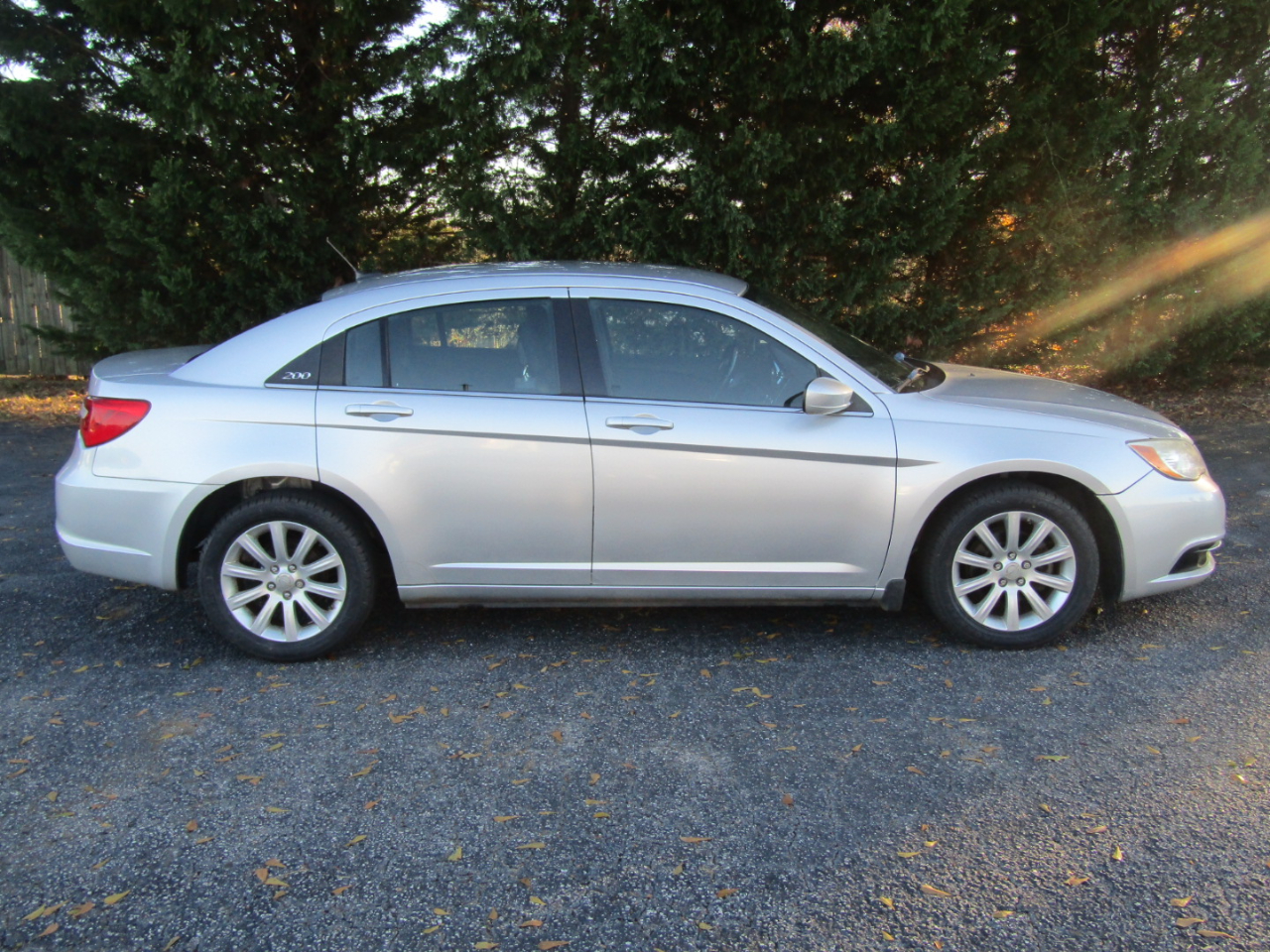 Chrysler 200 Touring 2012
