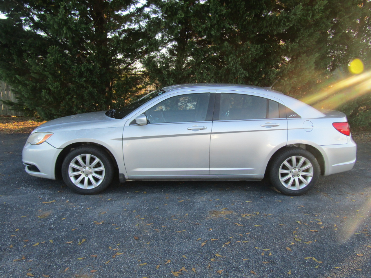 Chrysler 200 Touring 2012