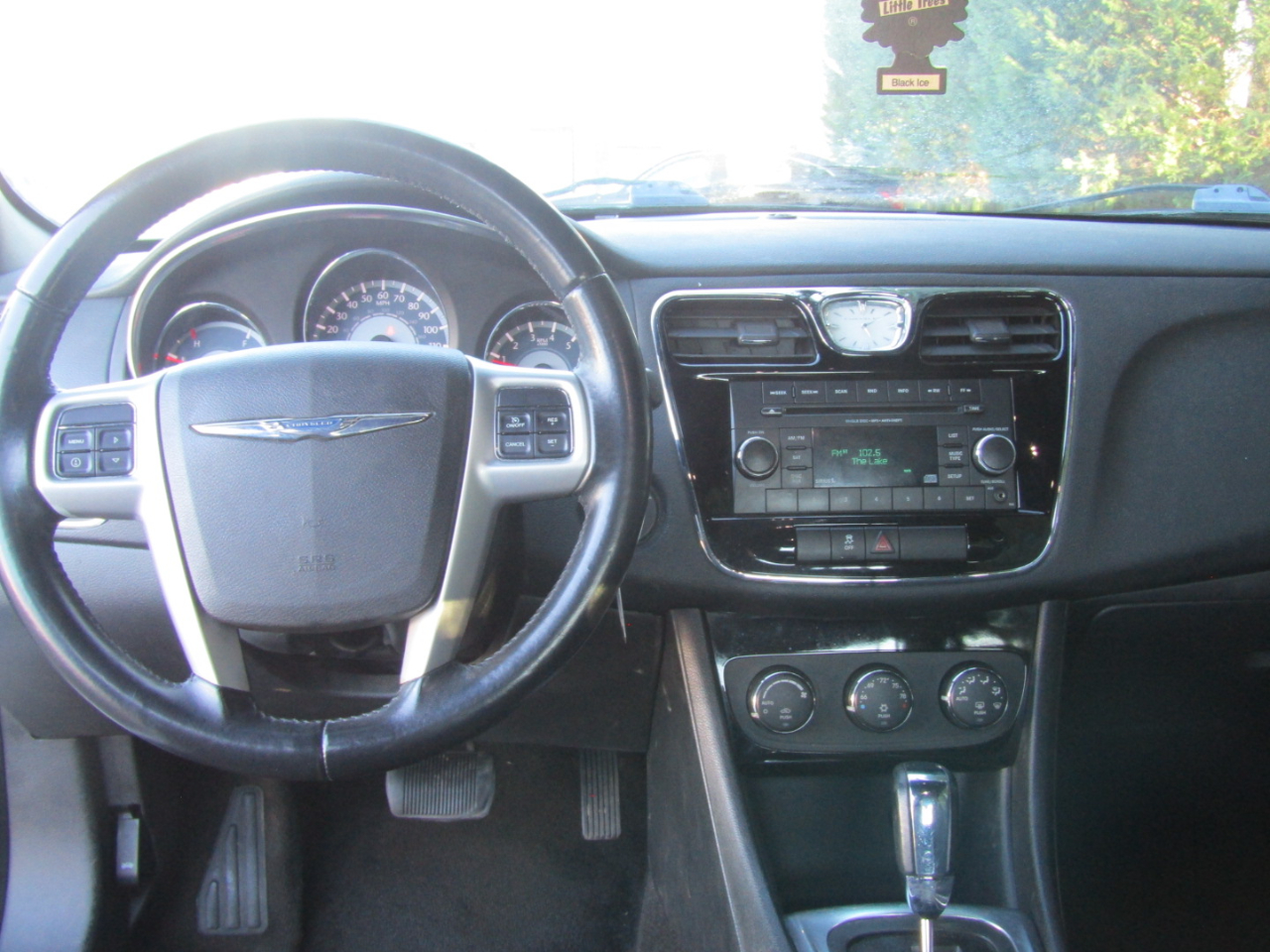 Chrysler 200 Touring 2012