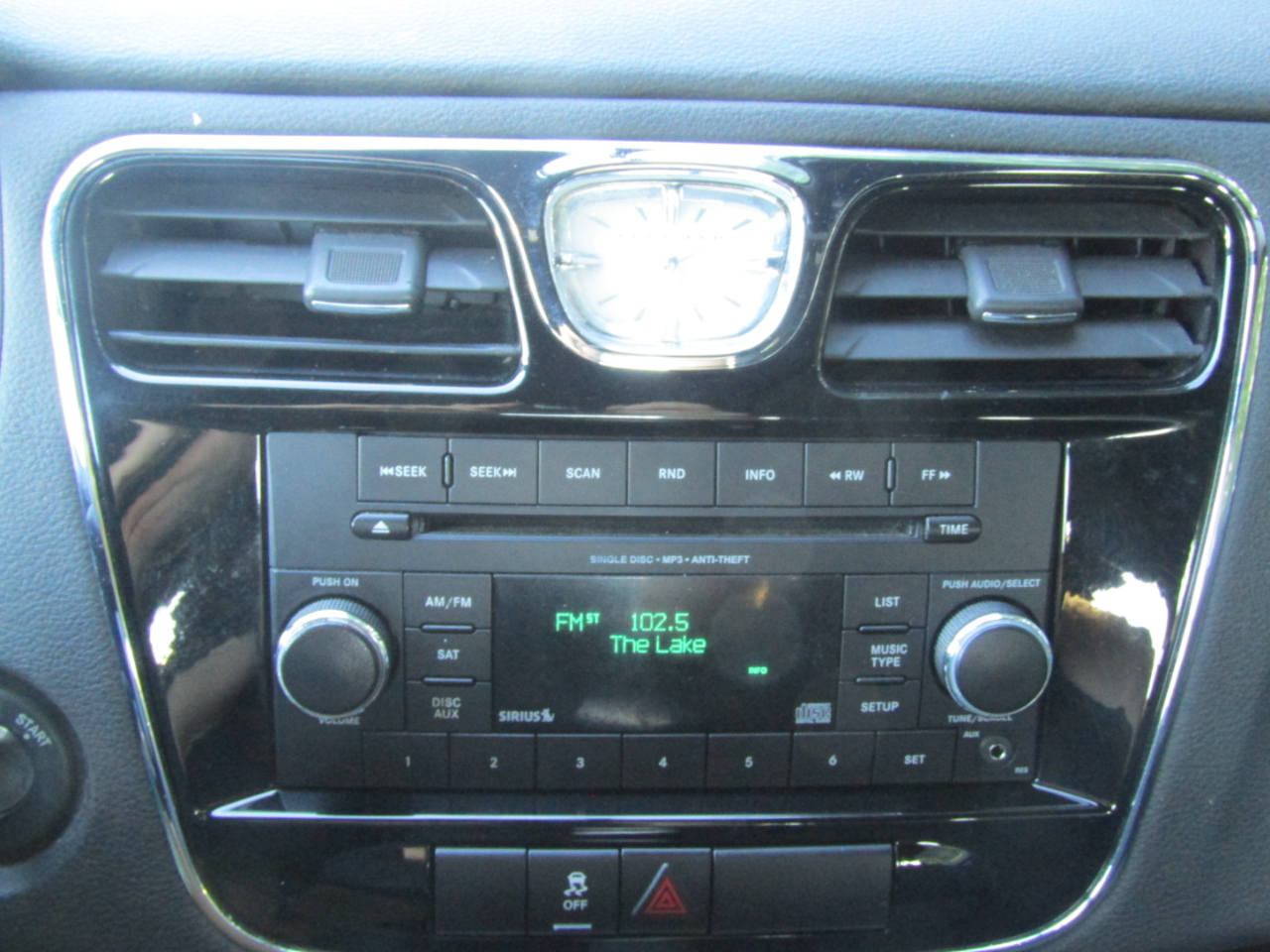 Chrysler 200 Touring 2012