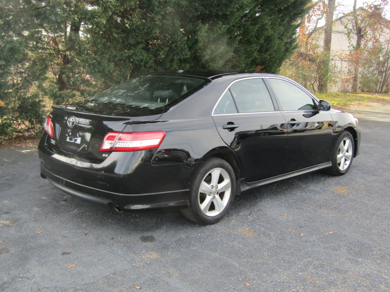 Toyota Camry Base 6-Spd AT 2011