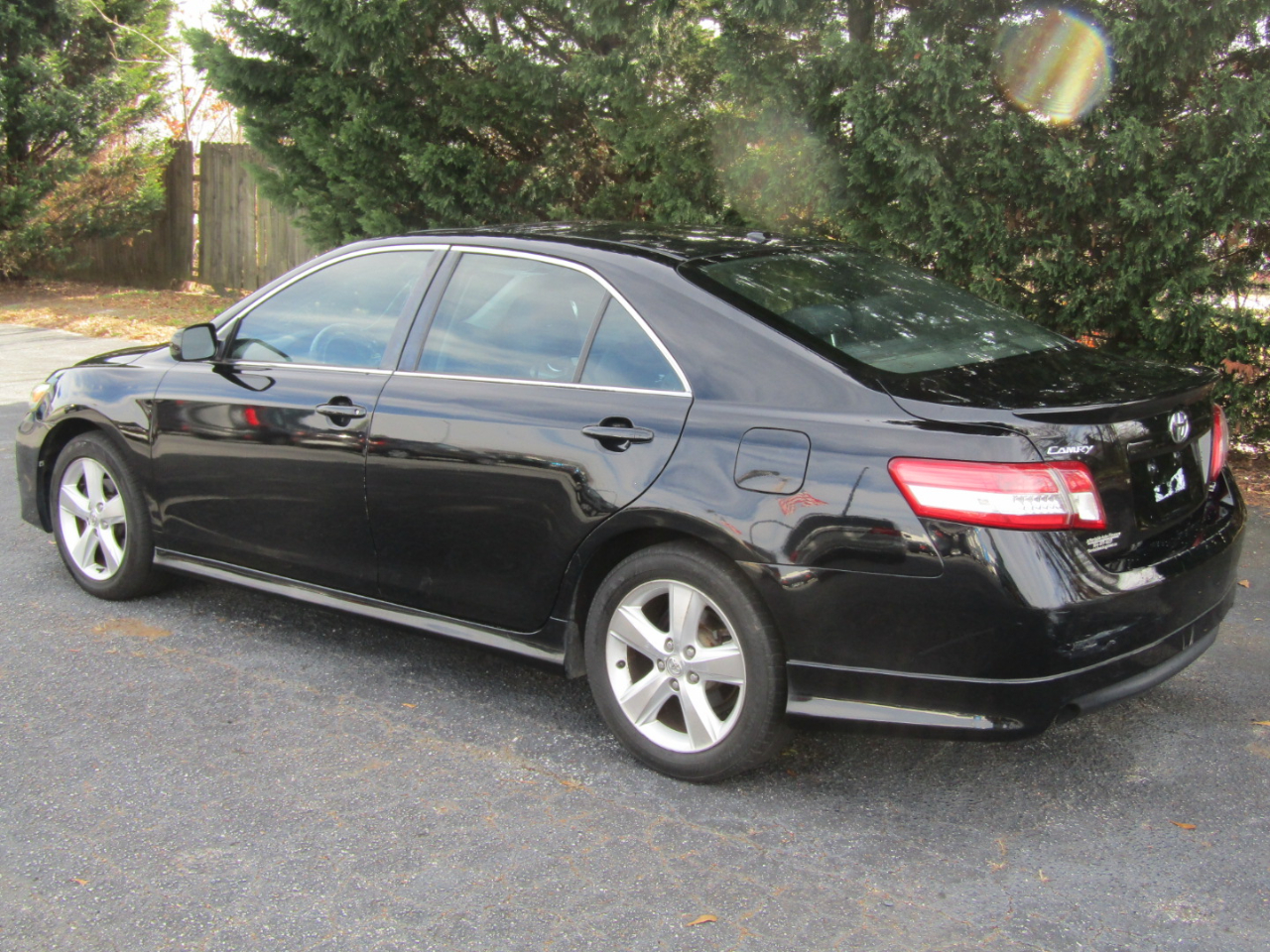 Toyota Camry Base 6-Spd AT 2011