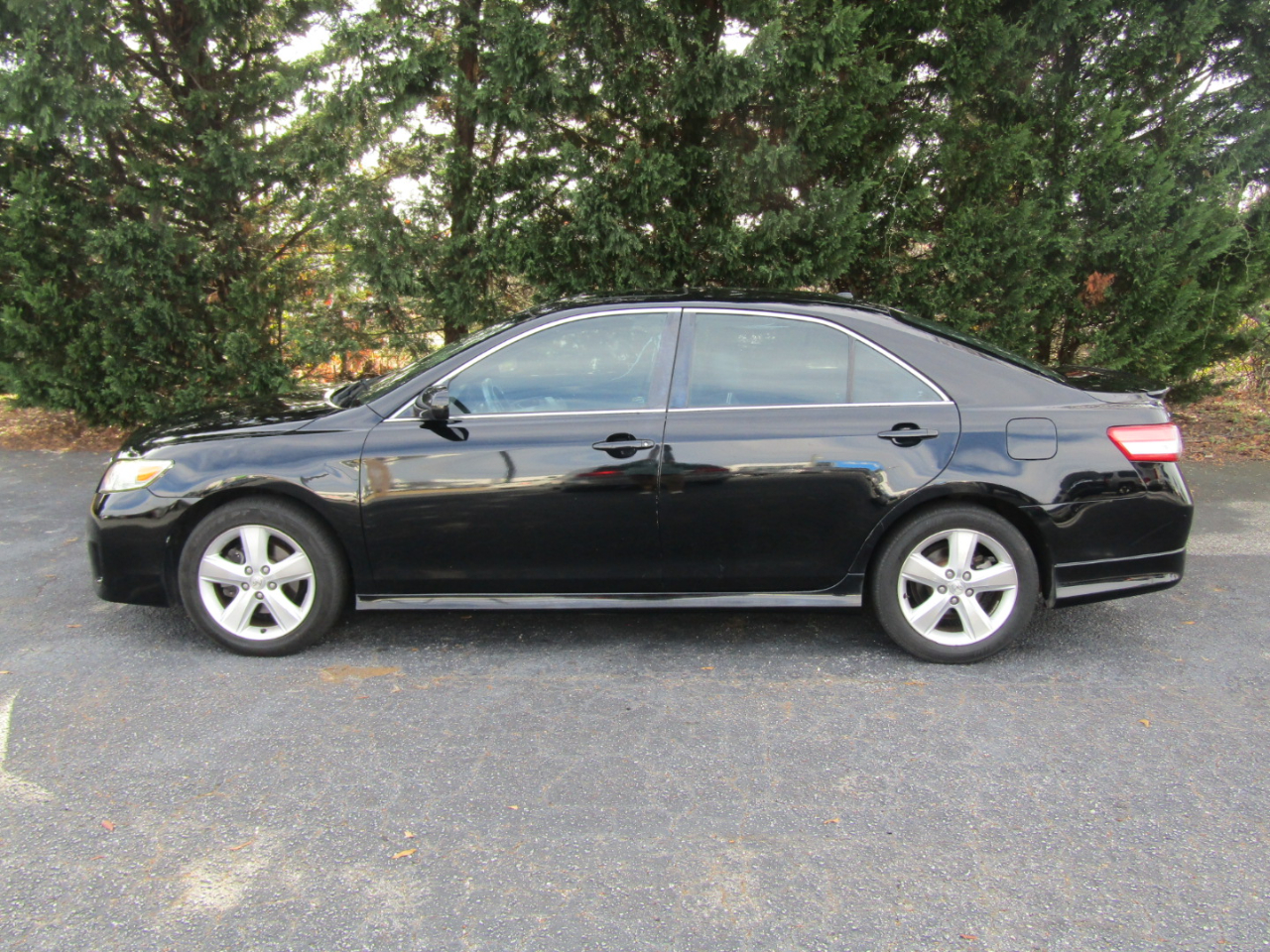 Toyota Camry Base 6-Spd AT 2011