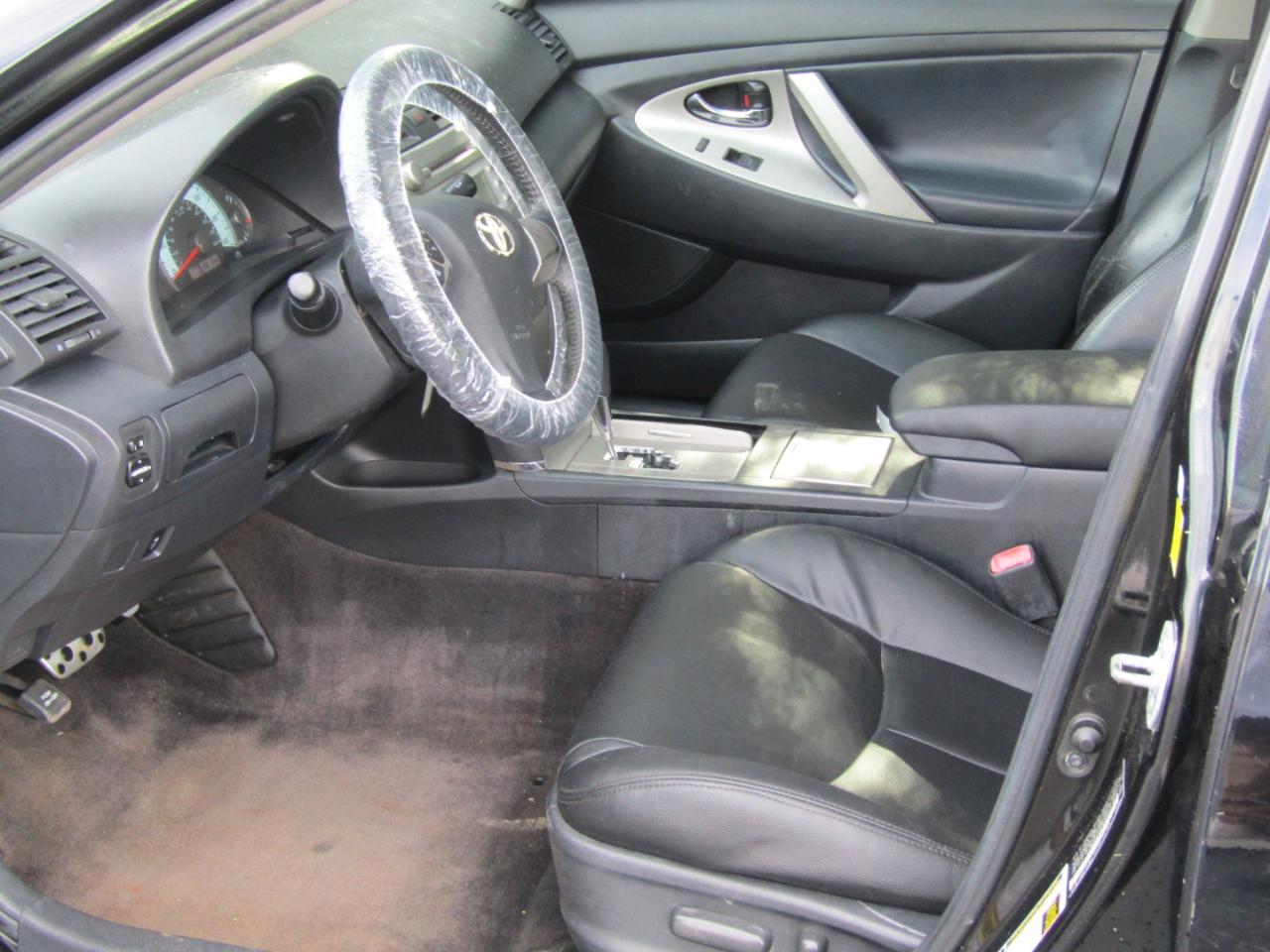 Toyota Camry Base 6-Spd AT 2011