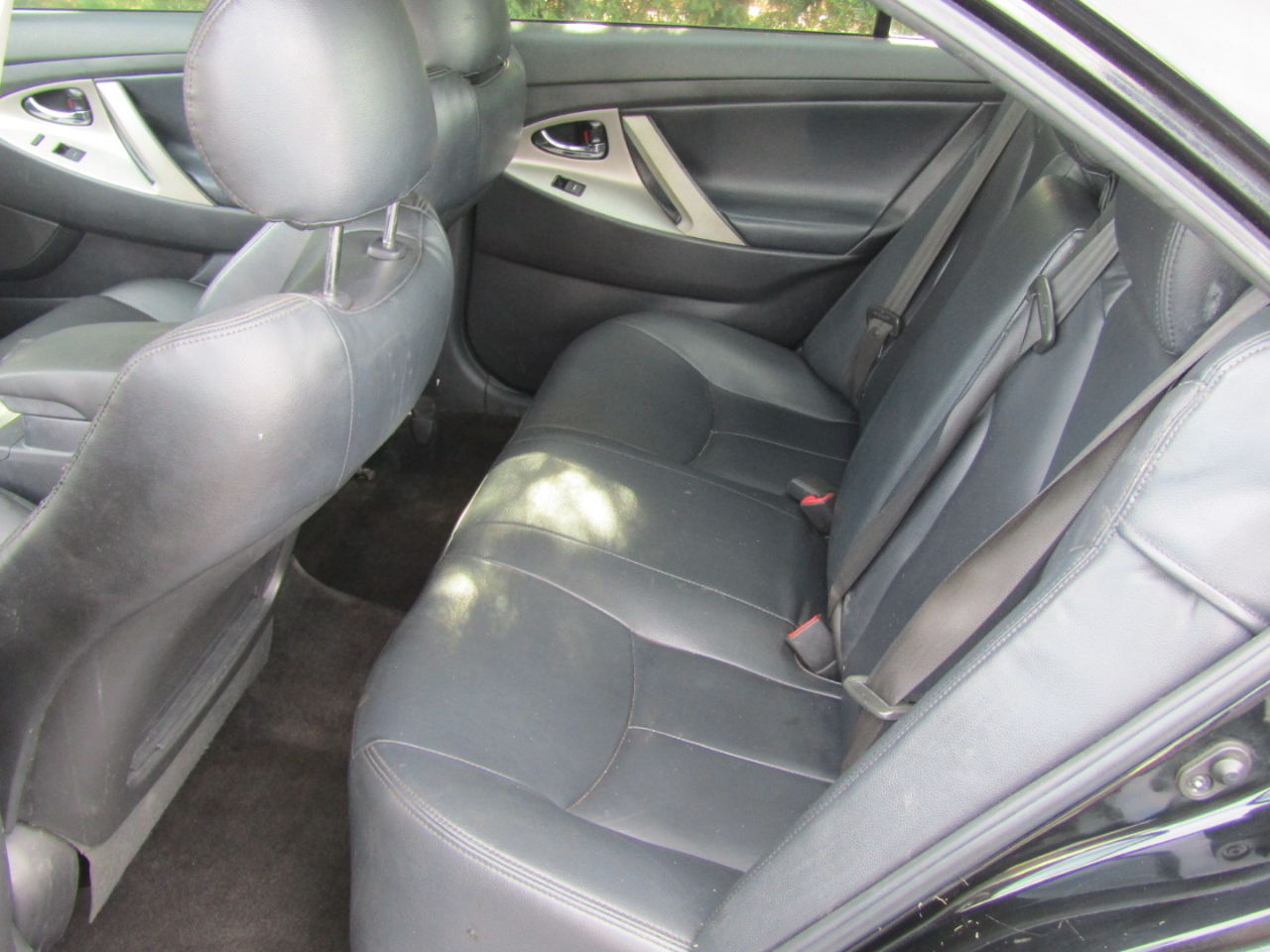 Toyota Camry Base 6-Spd AT 2011