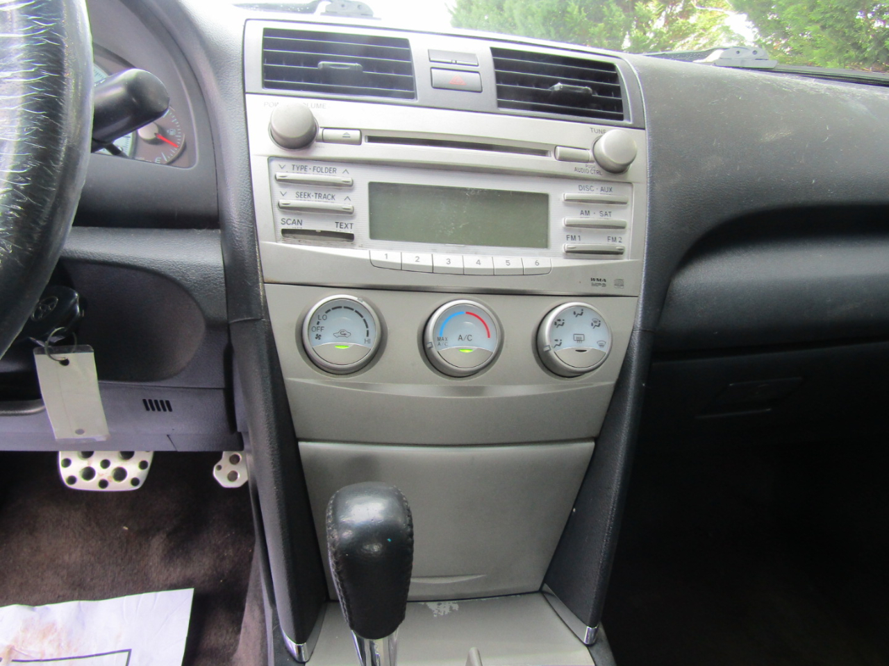 Toyota Camry Base 6-Spd AT 2011