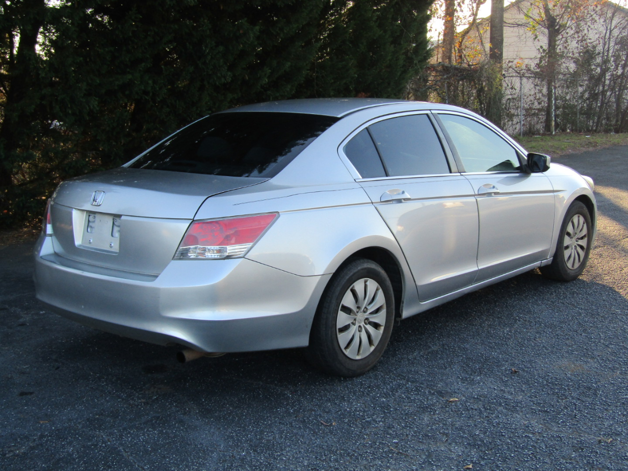 Honda Accord LX sedan AT 2009