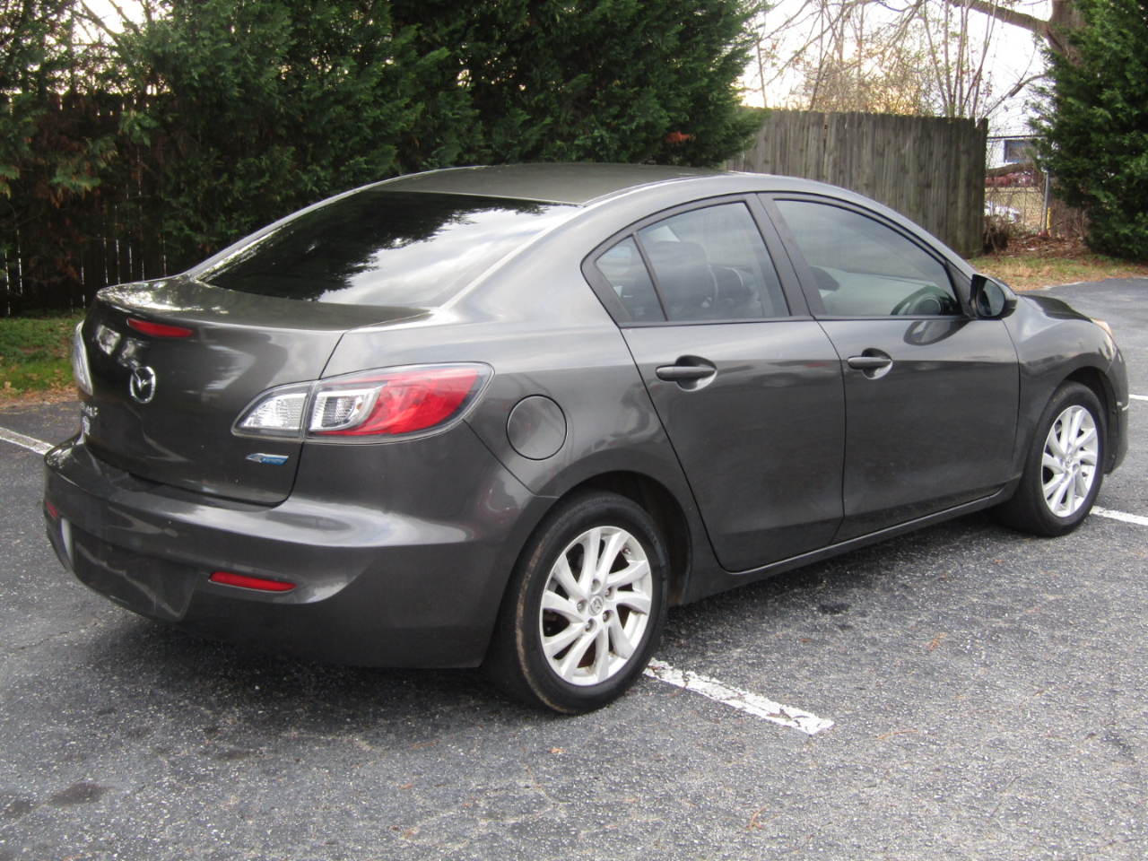 Mazda MAZDA3 I Grand Touring 4-Door 2012