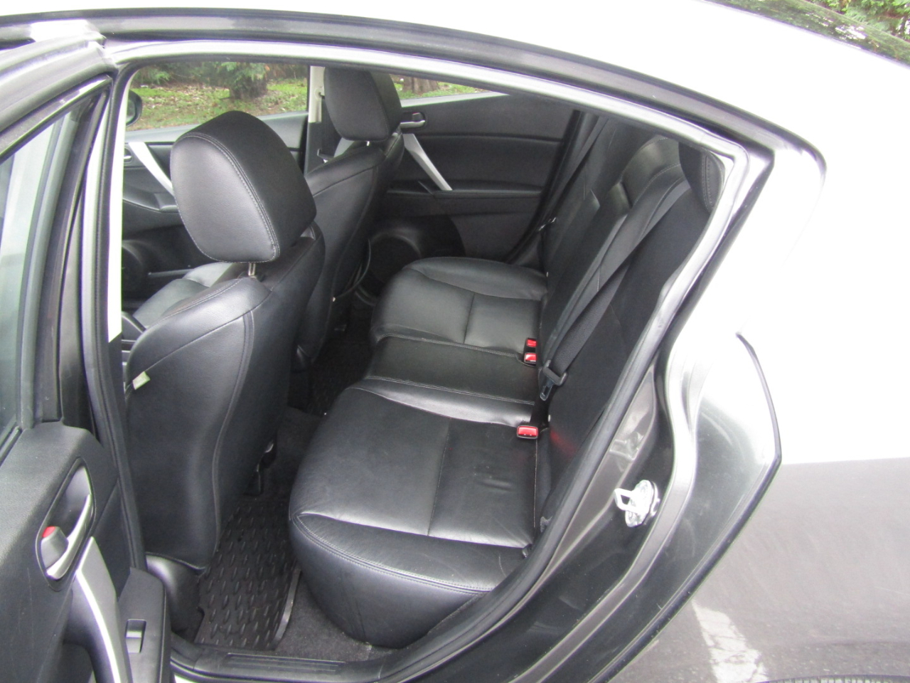 Mazda MAZDA3 I Grand Touring 4-Door 2012