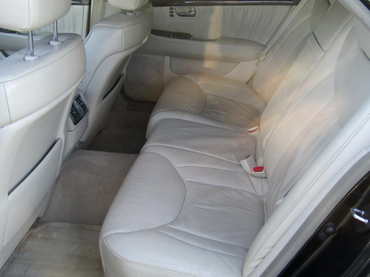 Lexus LS 430 Sedan 2001