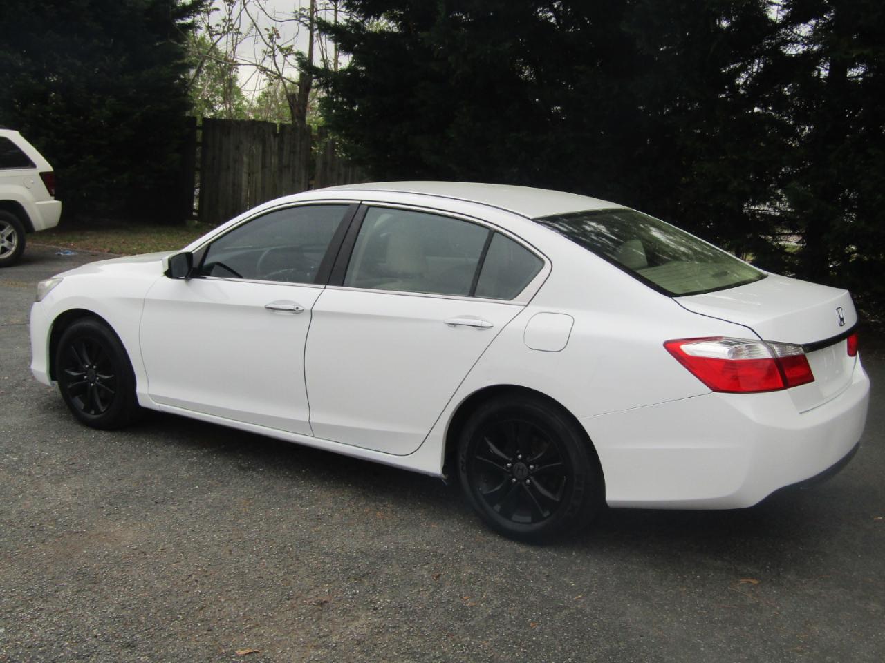 Honda Accord LX Sedan CVT 2013